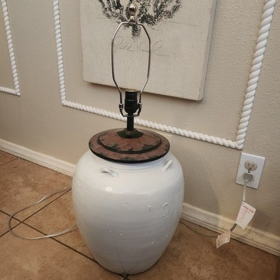 RARE Pottery Barn Ceramic Country LARGE Table Lamp WHITE