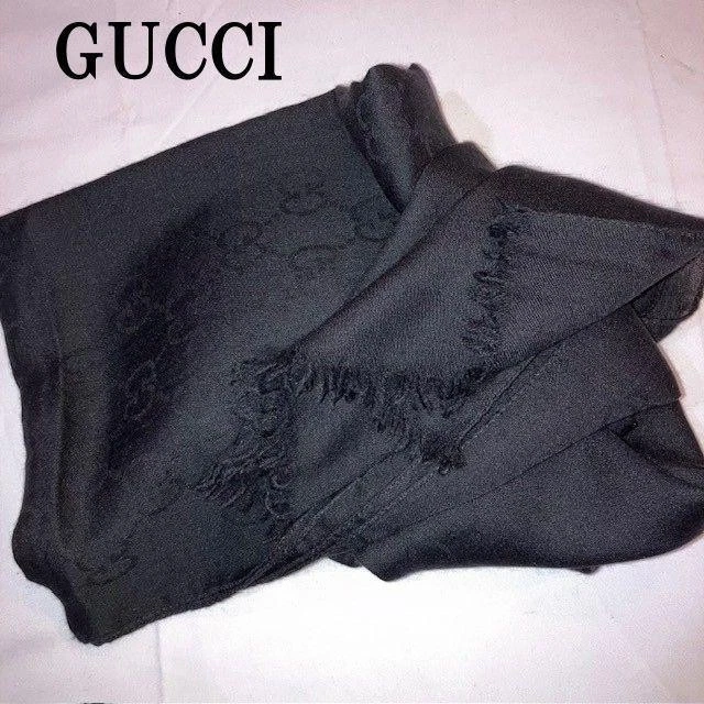 Foulard châle étole motif Gucci Gg noir