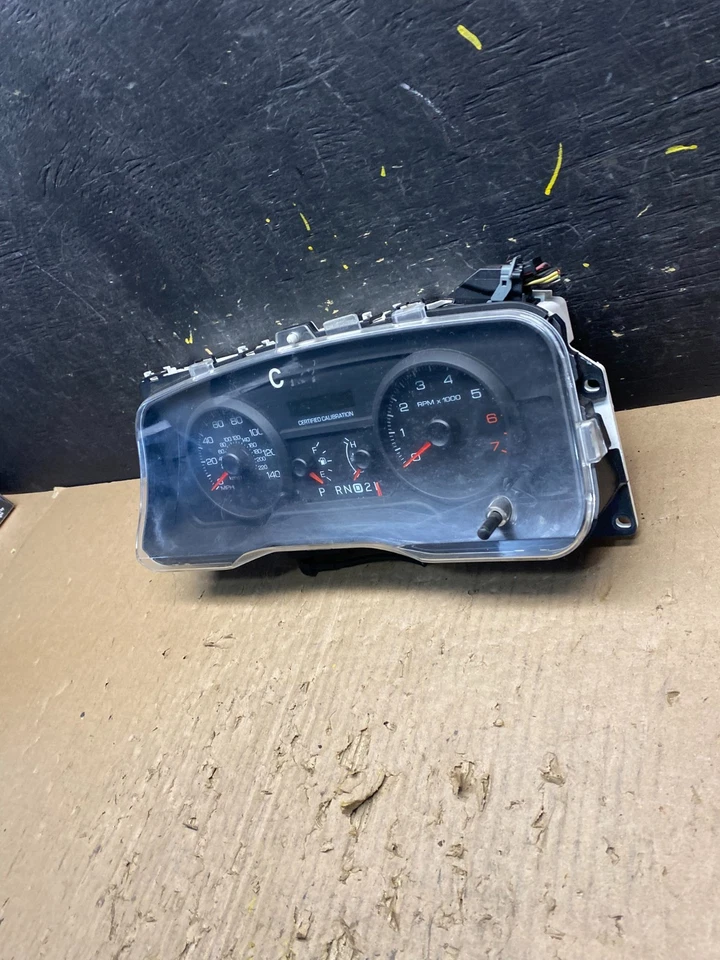 Ford Crown Victoria 2006 a 2009 velocímetro calibre Cluster T1841 DG Foto 2 de 4