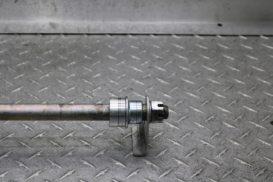 2007 SUZUKI SV650 REAR WHEEL AXLE 64711-17G10 - Image 4 of 4