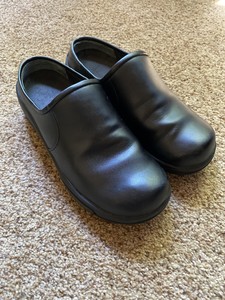 dansko black leather clogs