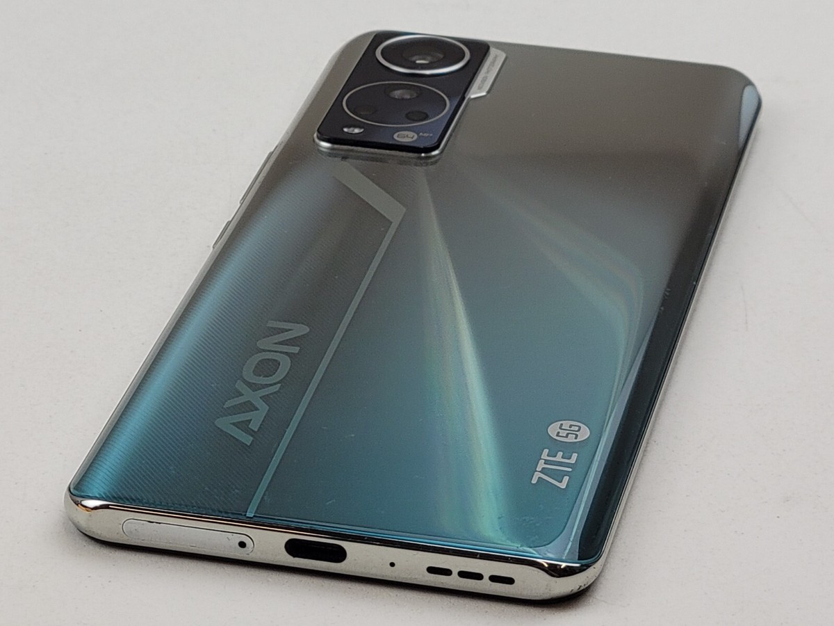 C ZTE AXON 30 5G A2322G ブラック　SIMフリー ZTE Axon 30 5G Review: Best Under Display Selfie Camera in 2021
