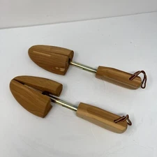 Cedar Wood Shoe Keepers By Rochester Shoe Tree Co. Size Men's M