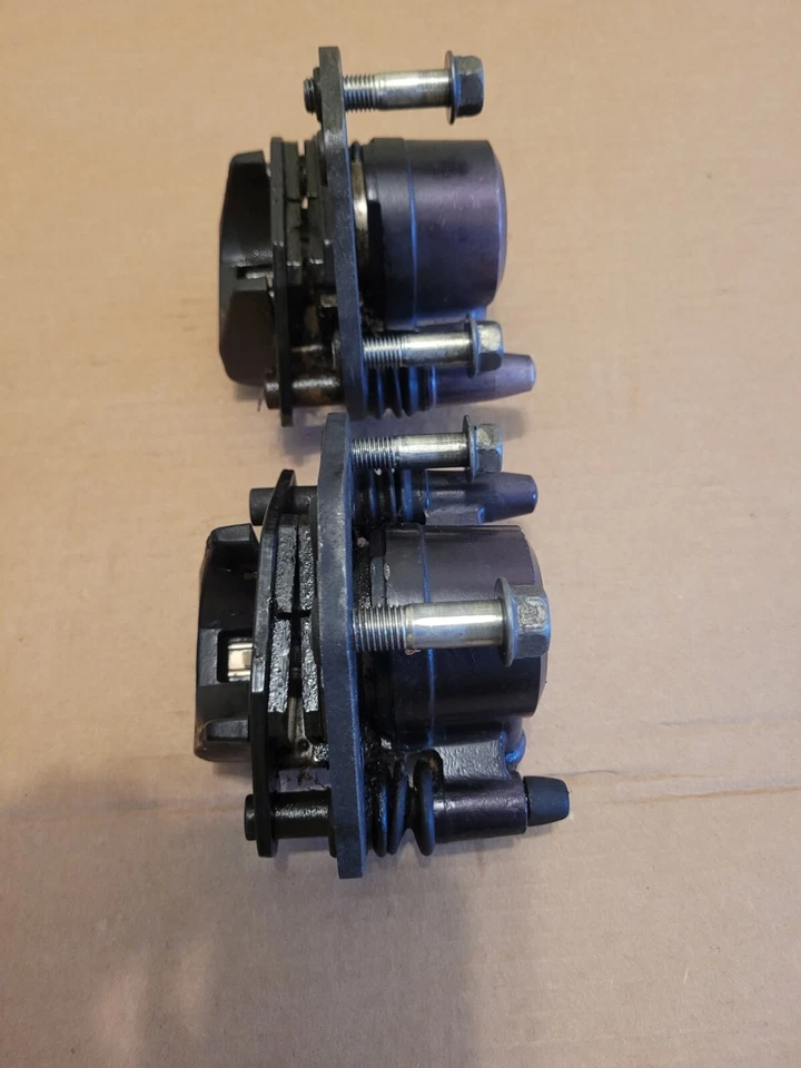 Conjunto pinza kawasaki zn1100 ltd, delantera Foto 3 de 4