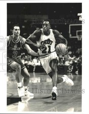 1992 Press Photo Gerald Wilkins of Cleveland Cavaliers - lrs11857