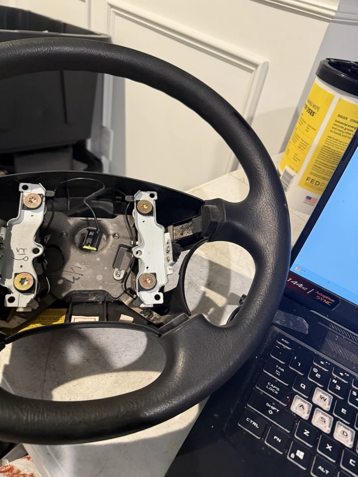 Hyundai Elantra 2003 volante usado negro Foto 4 de 4