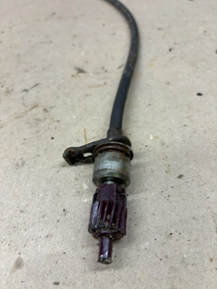 Ford F150 F250 F100 T18 1973 1978 1979 cable velocímetro transmisión manual V8 Foto 4 de 4