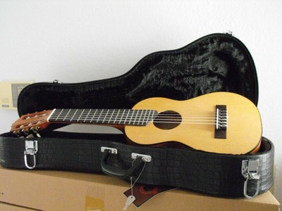 guitalele case