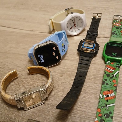 Huge Watch Lot of 25+ Mixed Brands Vintage & Modern Parts/Repair Untested-Box 31 Huge Watch Lot of 25+ Mixed Brands Vintage & Modern Parts  main image 3