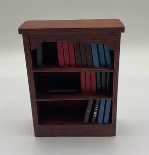 Librería pequeña para casa de muñecas con libros (BOU/16)