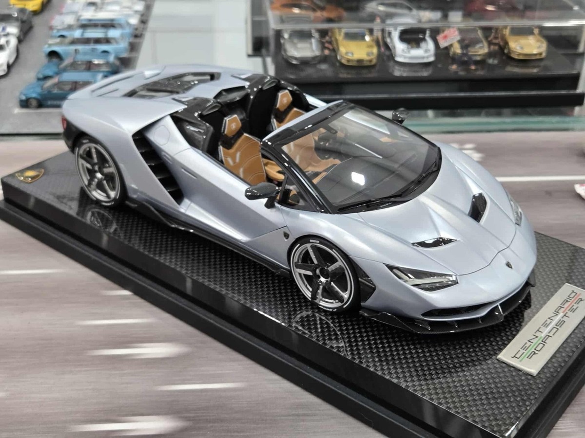 Lamborghini Centenario Roadster (Ice Blue) [MR Collection] 1/18