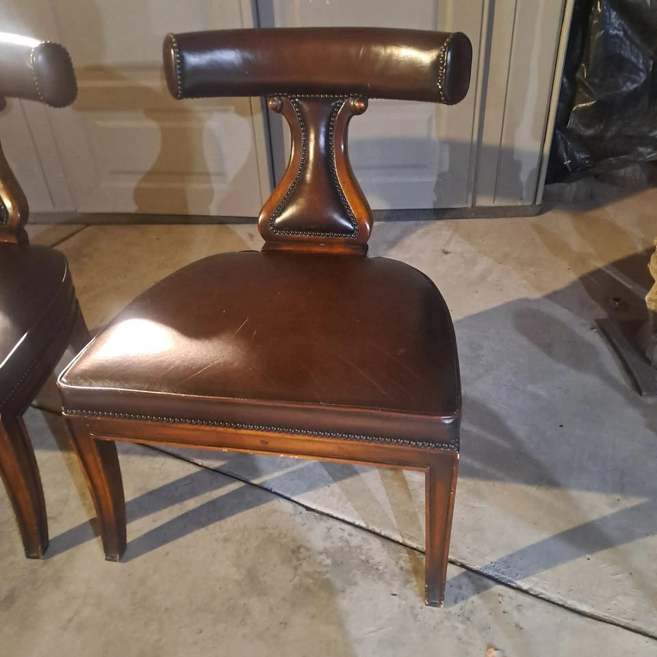 Sillas - MID CENTURY MODERNO CUERO MARRÓN CON RIBETE DE CABEZA DE CLAVO ORIG - MADERA MACIZA 1 par Foto 3 de 4