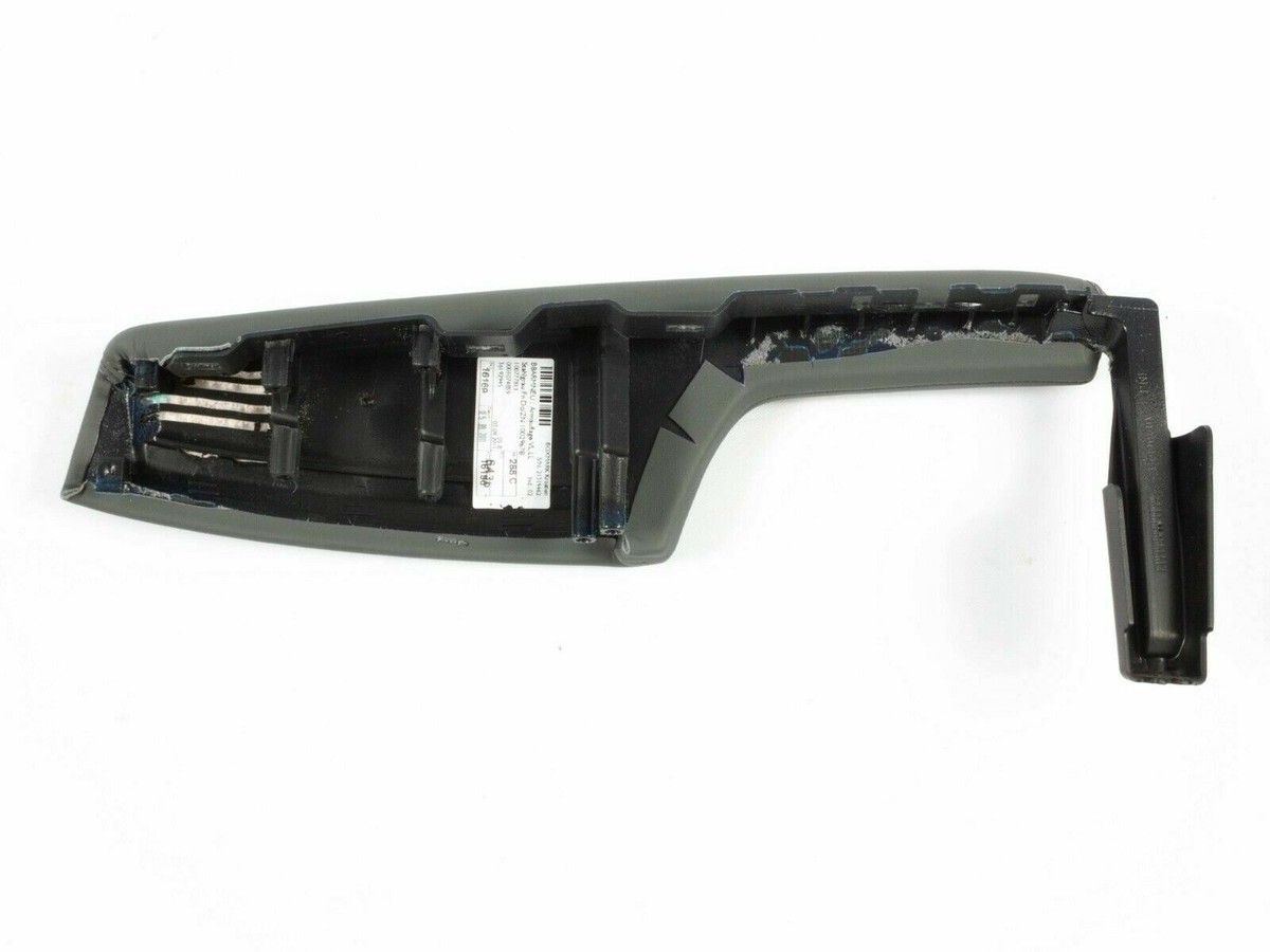 AKK　アウディ  A4、A5、S4、S5 レザー仕様ドアアームレスト AKK様専用 アウディ A4、A5、S4、S5 レザー仕様ドアアームレスト