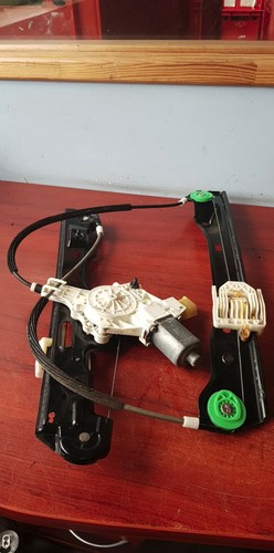 BMW 1ER E87 FENSTERHEBERMOTOR REGLER VORNE LINKS BEIFAHRERSEITE 7067795