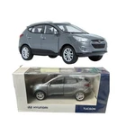 Welly 1:38 Hyundai Tucson ix / ix35 Silver - Diecast Model Car Pull-Back