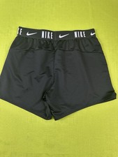 Nike Big Kids  Girls Training Shorts. Dri- FIT Technology Size Large
