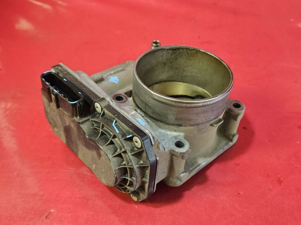 Cuerpo de acelerador de inyección de combustible Mitsubishi Montero 3,8 L V6 Limited XLS 2003-2006 Foto 4 de 4