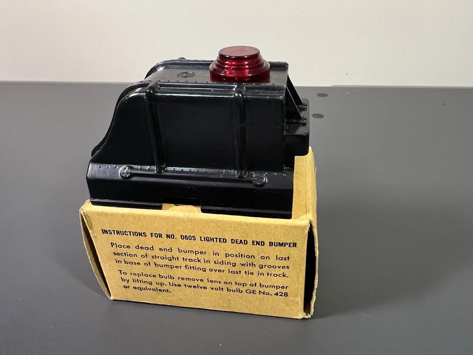 MARX Postwar LIGHTED DEAD END BUMPER No. 0605 With Original Box - Tested; Works - Image 2 of 4