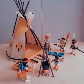 Indianer Familie mit Zelt (ähnlich 3871)