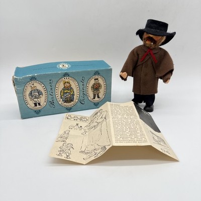 Souvenir Aus Berlin Hauptstadt DER DDR H. Zille Doll w/ Box