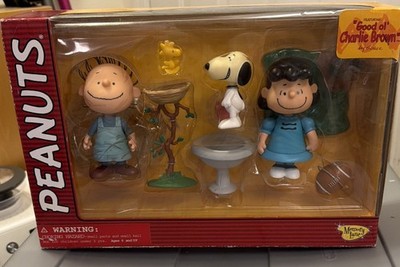 Peanuts Memory Lane Good Ol Charlie Brown Figures Lucy Snoopy Collection