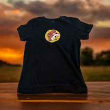 Buc-cee's T Shirt Youth Medium Black Peace Love Buccees Short Sleeved