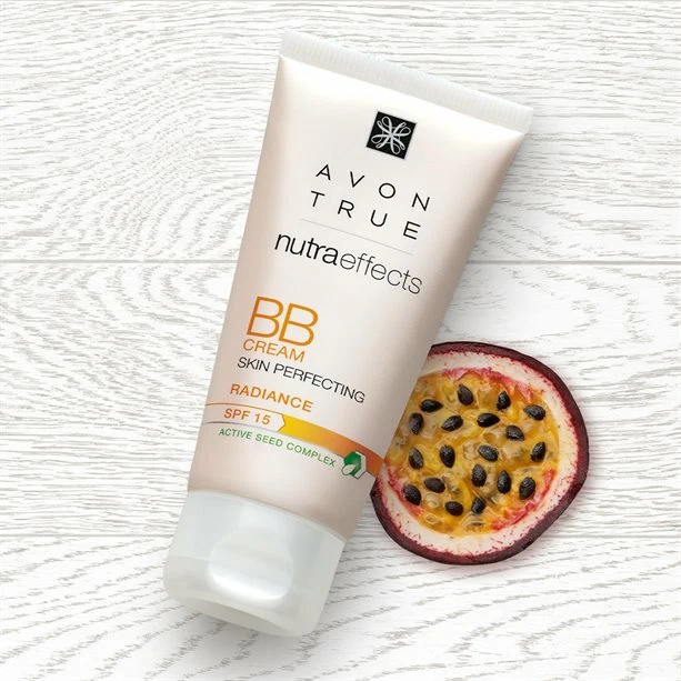 Crema Avon True Nutra Effects Radiance BB SPF15 - 30 ml - Complejo de semillas activas Foto 4 de 4