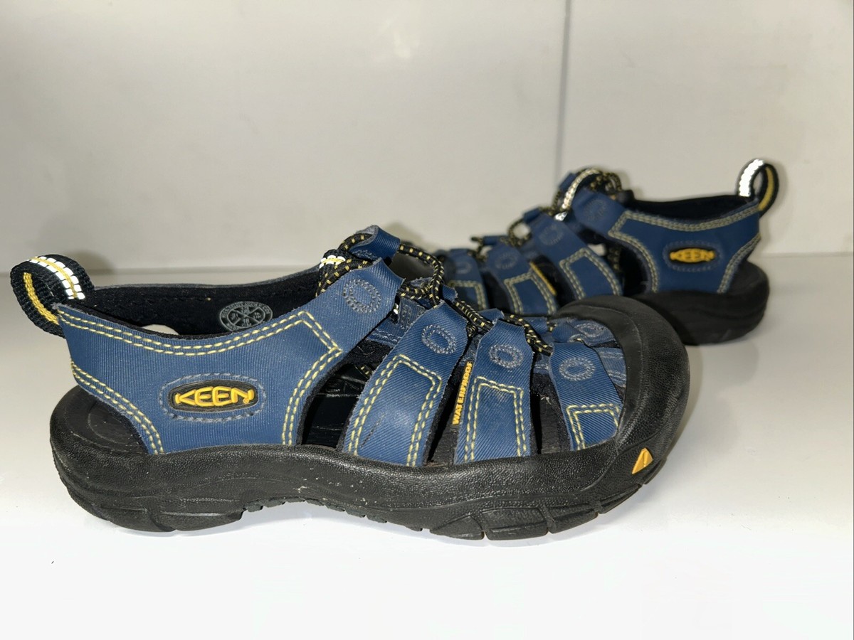 Keen Navy Blue Straps with Yellow Accents H2 Water Sandal   Size 6 Keen Newport H2 Sandal Navy Blue – 2BigFeet main image 4