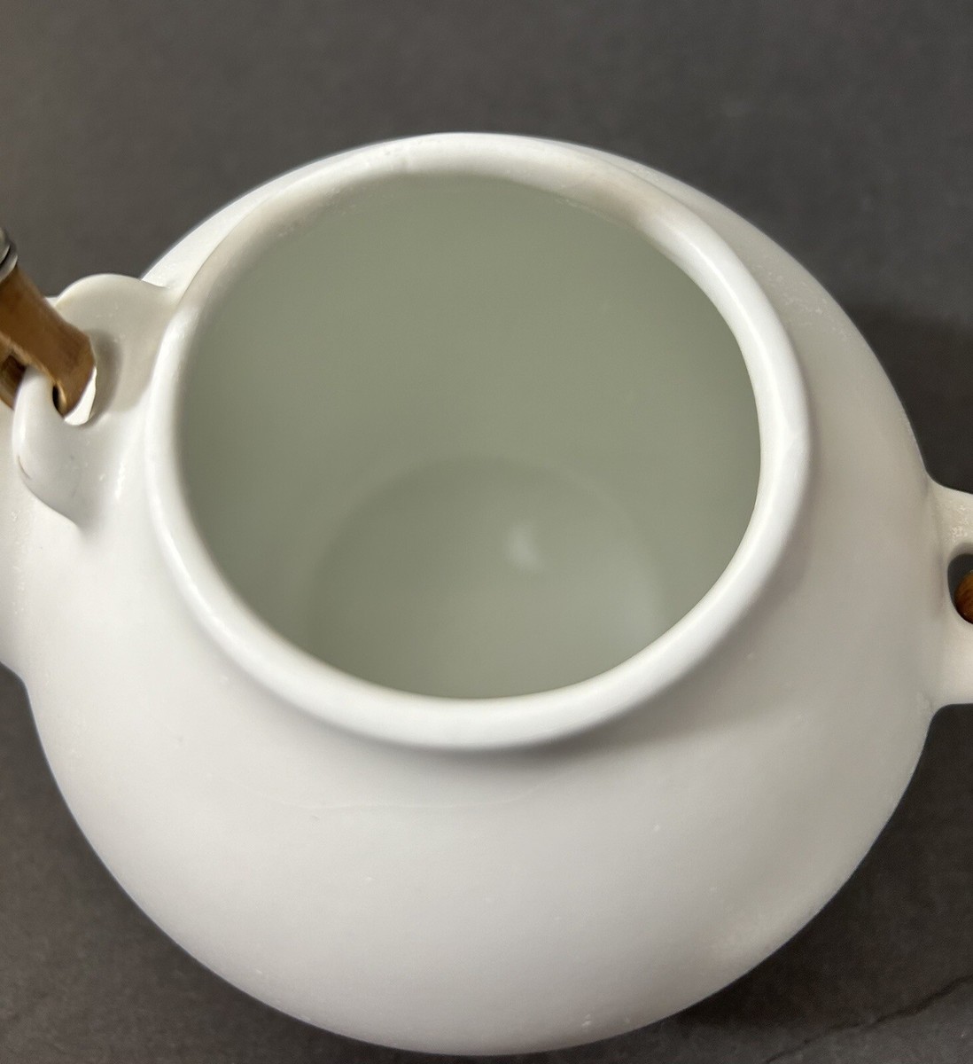ARABIA - ✳︎pippoページ✳︎ Arabia Finland Ulla Procopé - White Matt Teapot w/ Lid