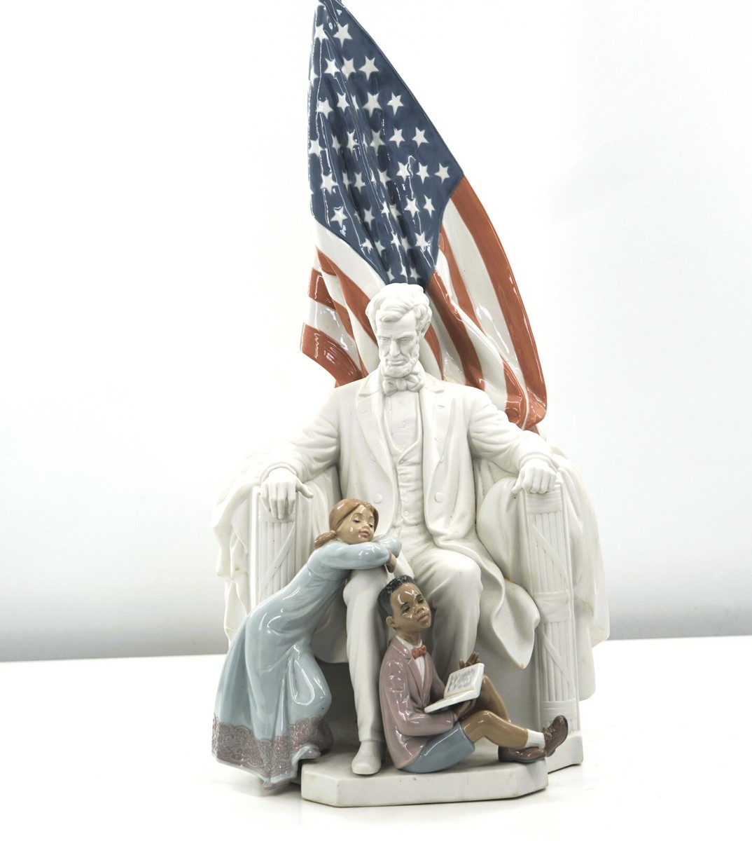 Large Lladro Figurine #7554 Abraham Lincoln in box, Limited