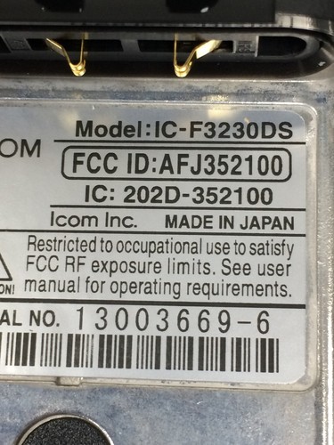 NEW IN BOX, ICOM IC-F3230DS, Digital VHF 136-174 MHz, 5W, 128 CH, Battery, Chger - Picture 3 of 7