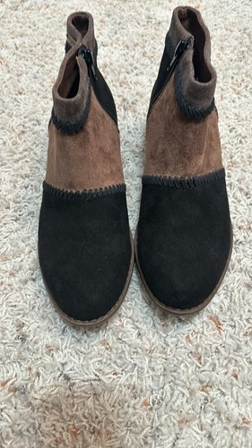 Roxy Devlin Boot Size 7 Black and Brown 1.5 inch heel NWOT - Picture 5 of 14