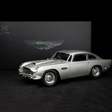 Xiaoguang 1:18 Scale 007 Aston Martin DB5 Diecast Car Model Collection Replica