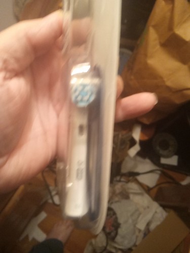 Oral-B iO Gentle Care Replacement Brush Head WHITE ~NEW ~ SEALED SEE PICS (K4) - Picture 6 of 6