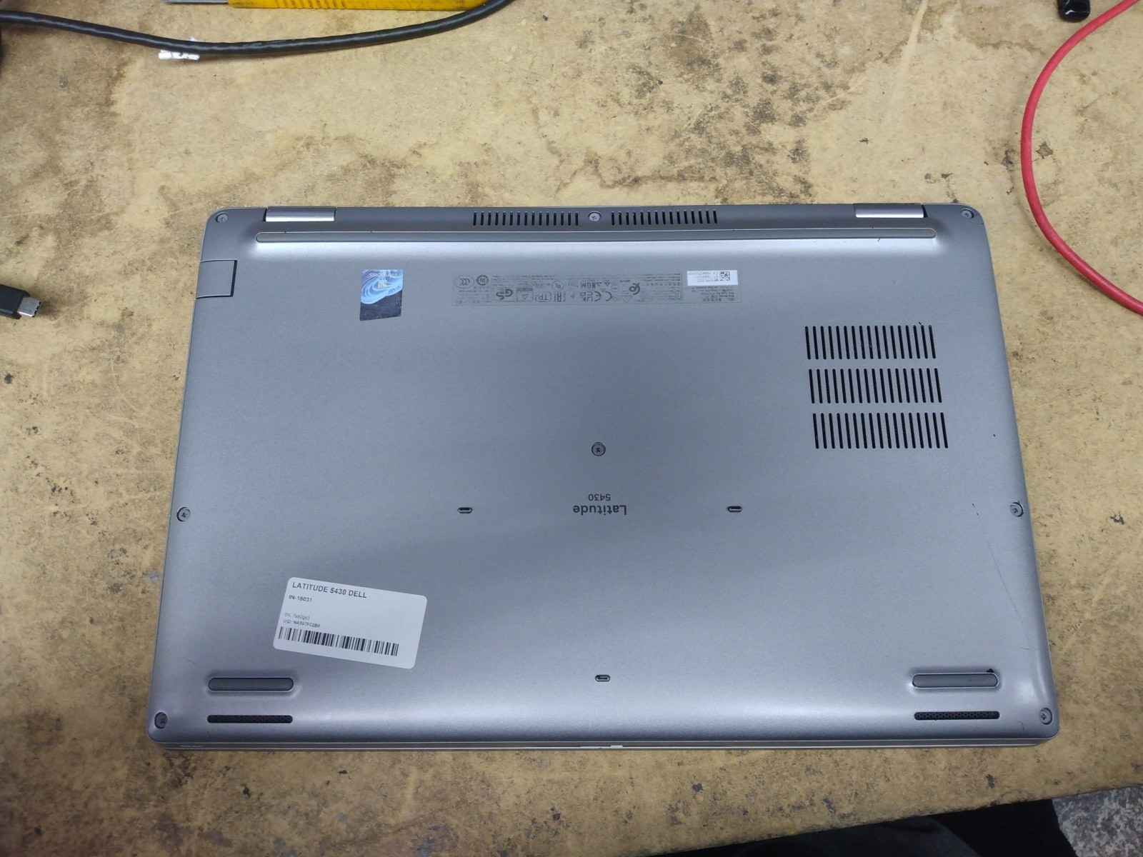Dell Latitude Precision 5430, 14-Inch Laptop, with Intel Core i5-1235U, 256 GB SSD (Solid State Drive), No OS