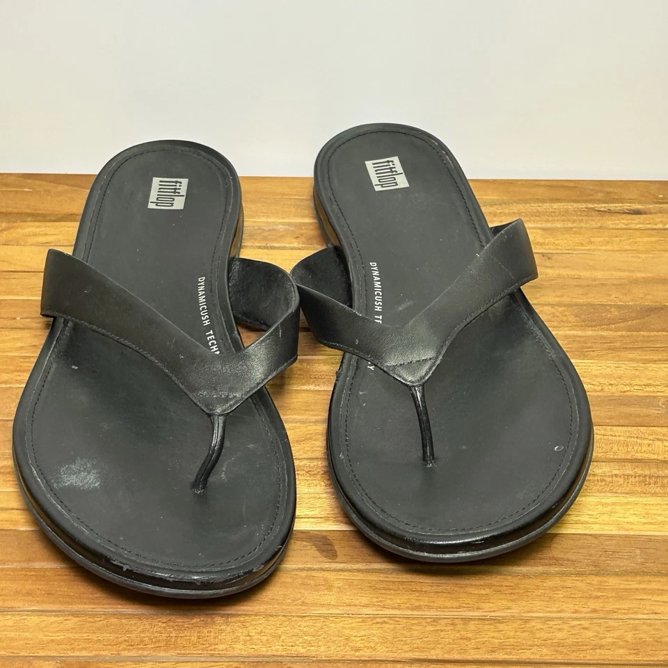 Chanclas FitFlop Gracie para mujer 10 sandalias de tanga acolchadas con plantilla de cuero negro Foto 4 de 4