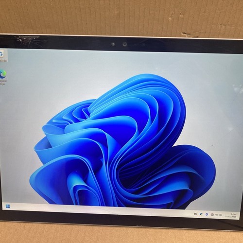 Microsoft Surface Pro 4 i5 256GB SSD 8GB RAM Windows 11 Touchscreen Cracked - Picture 5 of 9