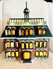New In Box - National Lampoon's Christmas Vacation Light Up Advent House - Rare!