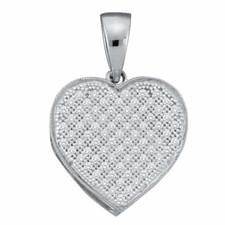 10k White Gold Womens Diamond Simple Heart Cluster Fashion Pendant 1/20 Ctw