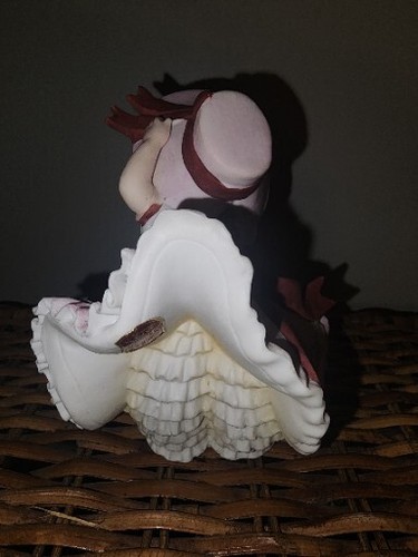 Lefton Kelvin Figurine girl ruffled dress up pink vtg sculpture Japan windy day - Picture 4 of 9