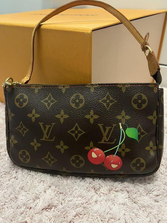LOUIS VUITTON Pochette Accessoires Takashi Murakami Monogram LOUIS VUITTON Pochette Accessoires Takashi Murakami Monogram