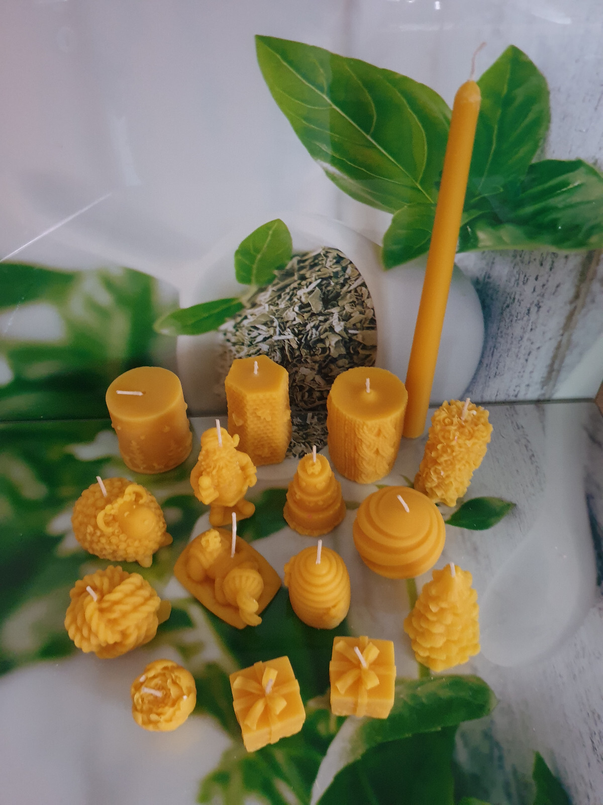 Bienenwachskerzen in verschiedenen Formen Kerzen Bienenwachs