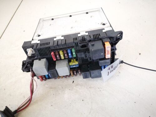 2115454301 Genuine 113967 30 715733 Fuse Box FOR Mercedes-Benz CL #1662480-71 - Picture 1 of 6