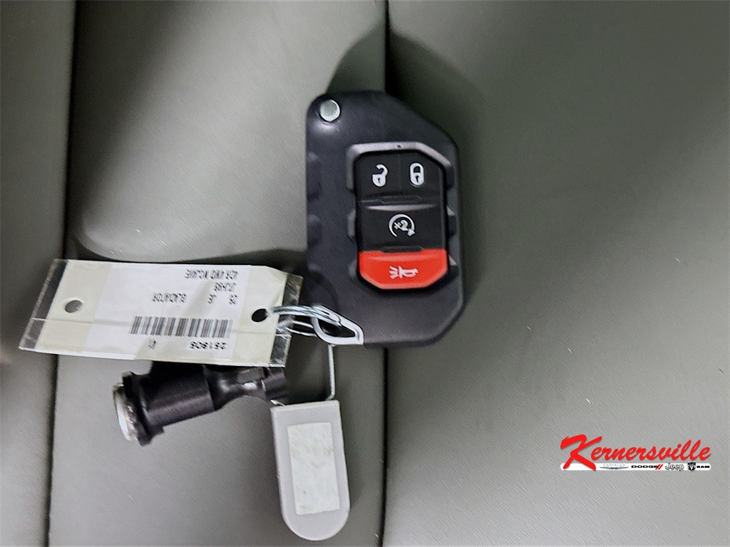 2025 Jeep Gladiator Mojave X 4WD 4dr Pickup Truck Leather Heated Seats