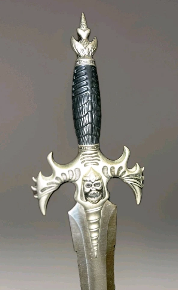 Skull Dagger Décor Medieval Fantasy Kershaw Display 19" Stainless Steel Knife - Image 3 of 4