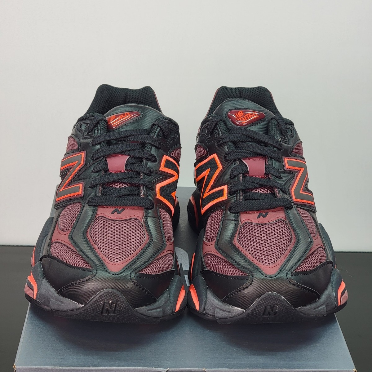 New Balance 9060 Men display picture 3