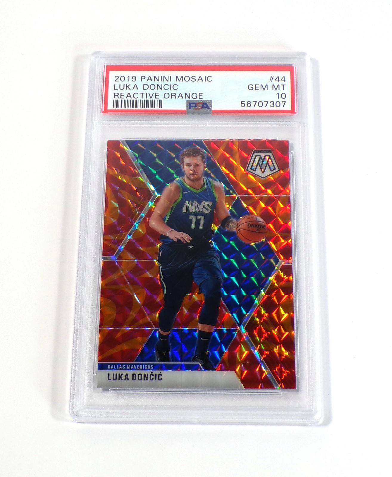 2019-20 Panini Mosaic Luka Doncic Reactive Orange #44 Mavericks PSA 10 56707307