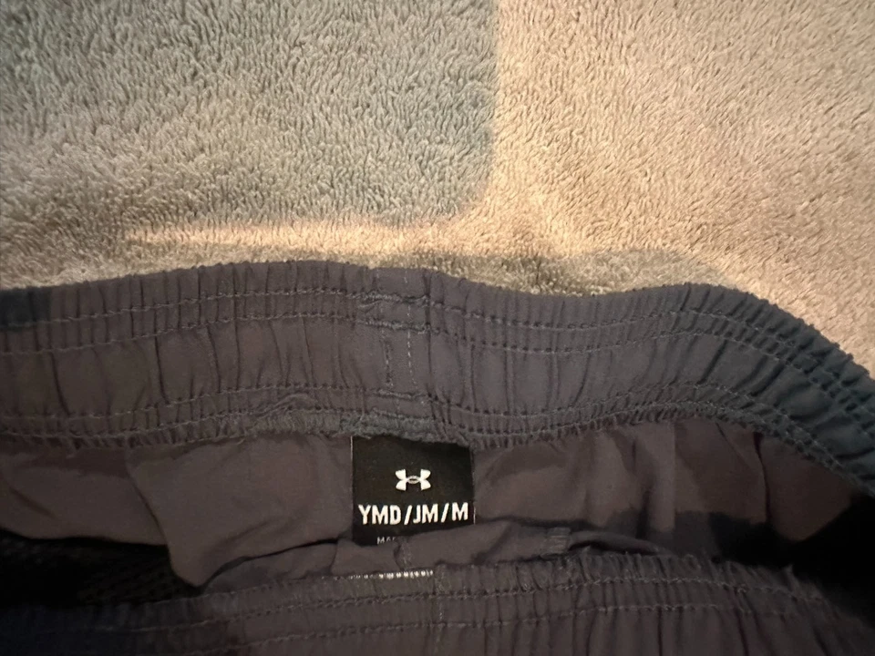 Under Armour Shorts Youth Boys Size YMD Medium Black Athletic - Image 2 of 3