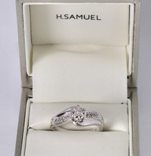 9ct white gold & diamond twisted Engagement ring Size L Hallmarked H.Samuel +Box
