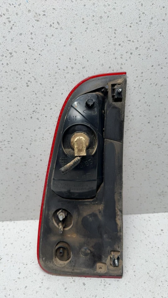 Conjunto de luz trasera izquierda Lincoln Navigator 1998 1999 2000 2001 2002 Foto 4 de 4